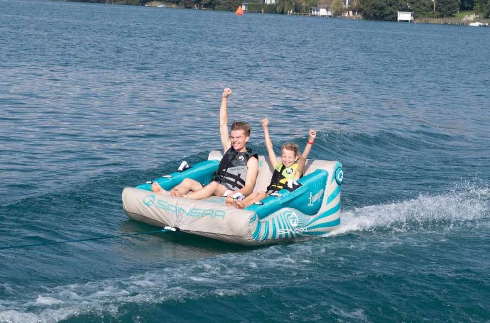 Spinera Lounger napihljiva vlečna tuba za čoln