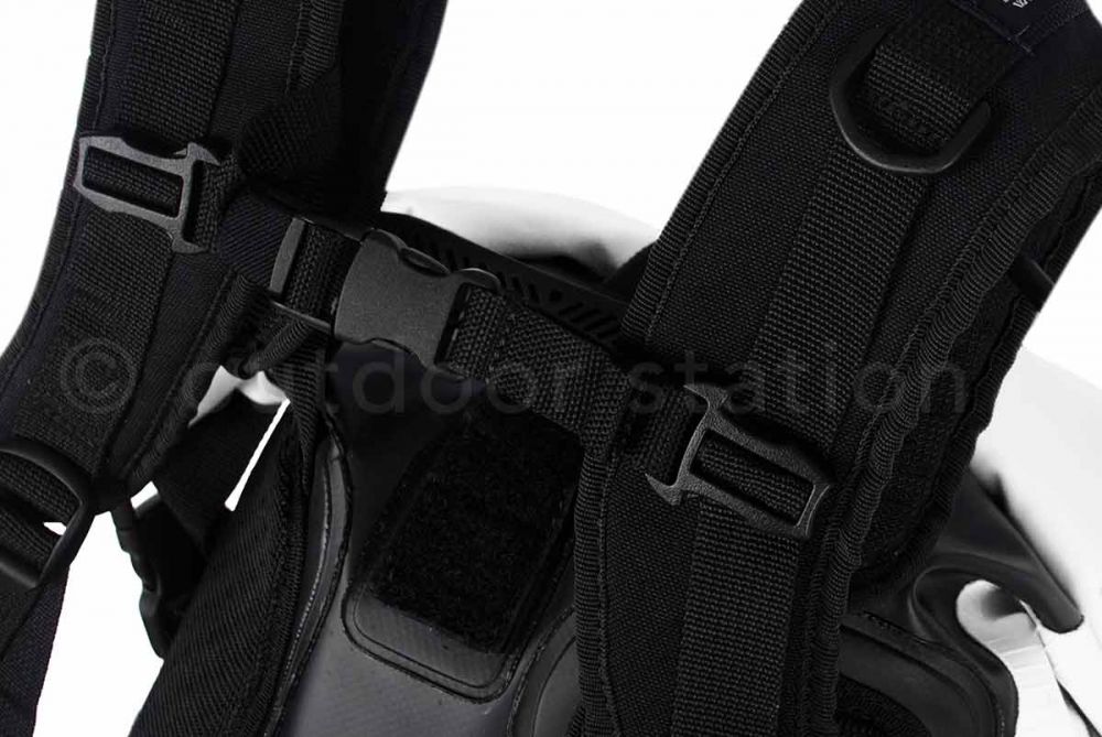 Večnamenski vodoodporni nahrbtnik Feelfree Roadster 25L Bela